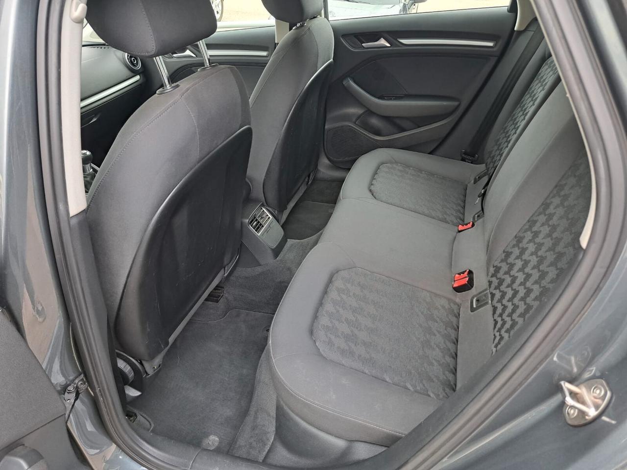 AUDI A3 SPB 1.6 TDI 110 CV AMBITION