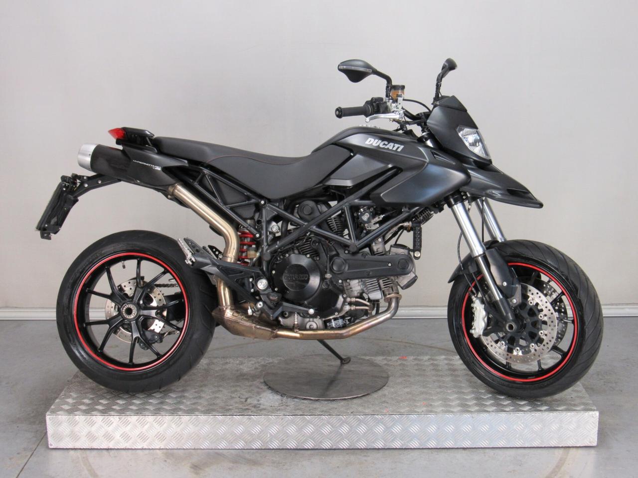 Ducati Hypermotard 796