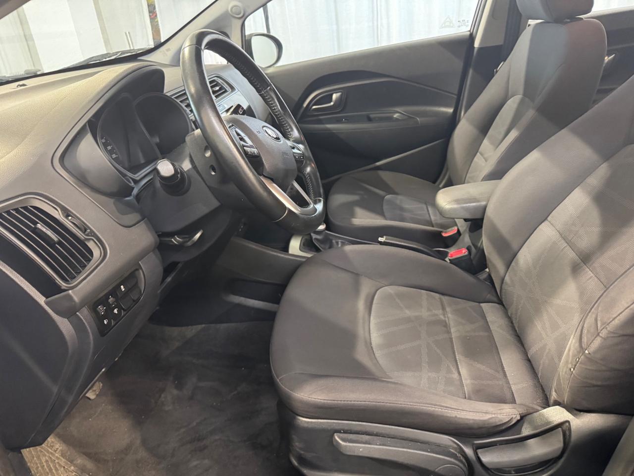 Kia Rio 1.1 CRDi 5p. Cool