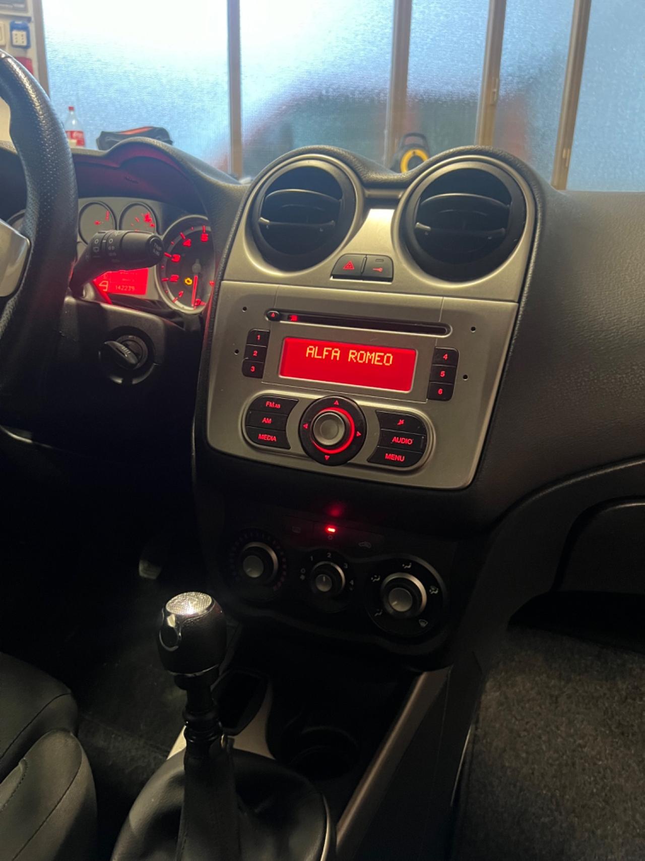 Alfa Romeo MiTo 1.4 78 CV 8V S&S Distinctive Sport Pack