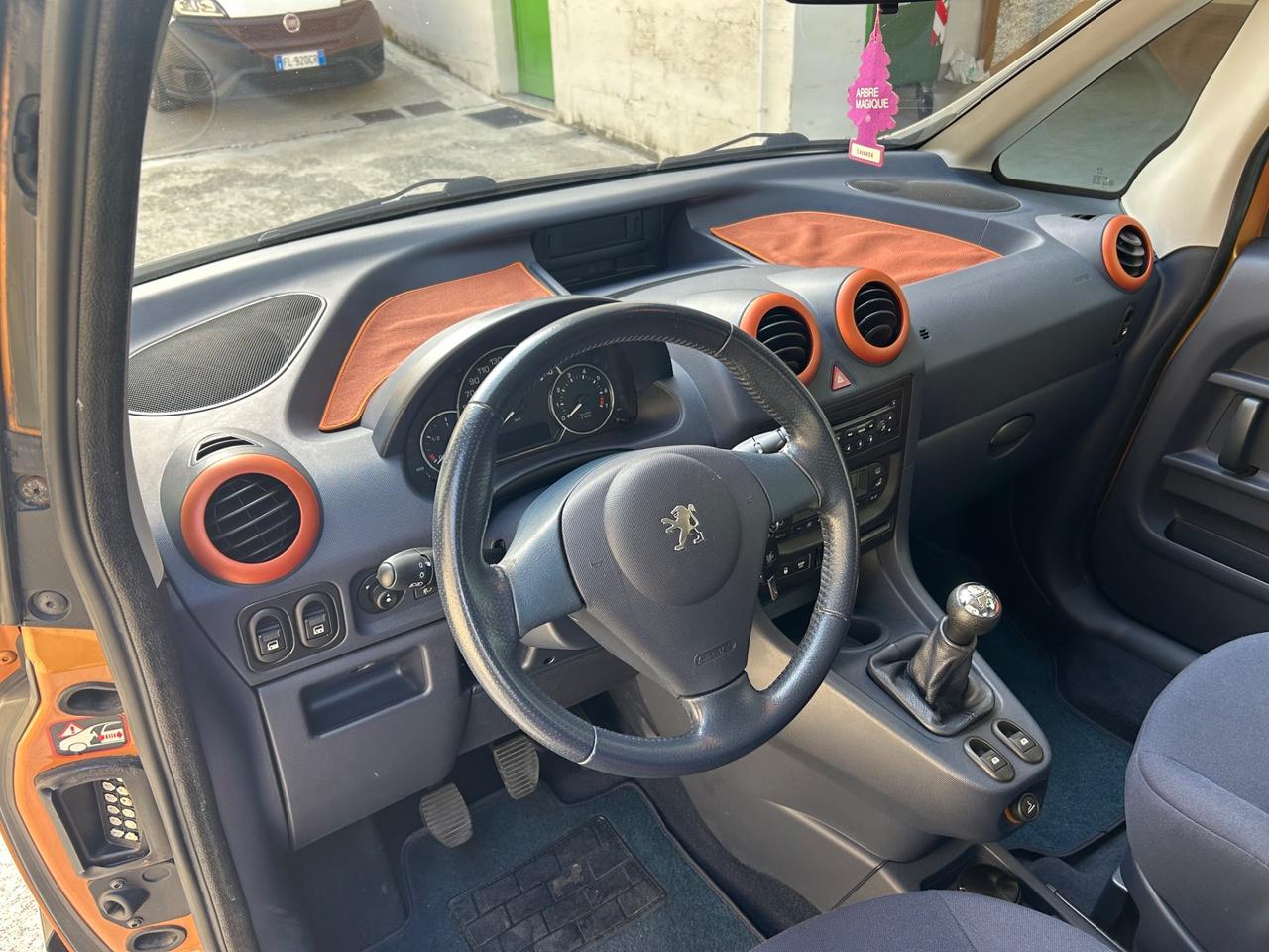 Peugeot 1007 1.4 Trendy