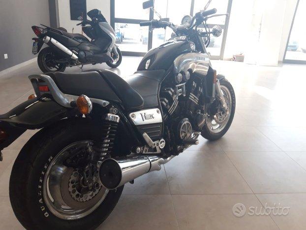 Yamaha V Max 1200