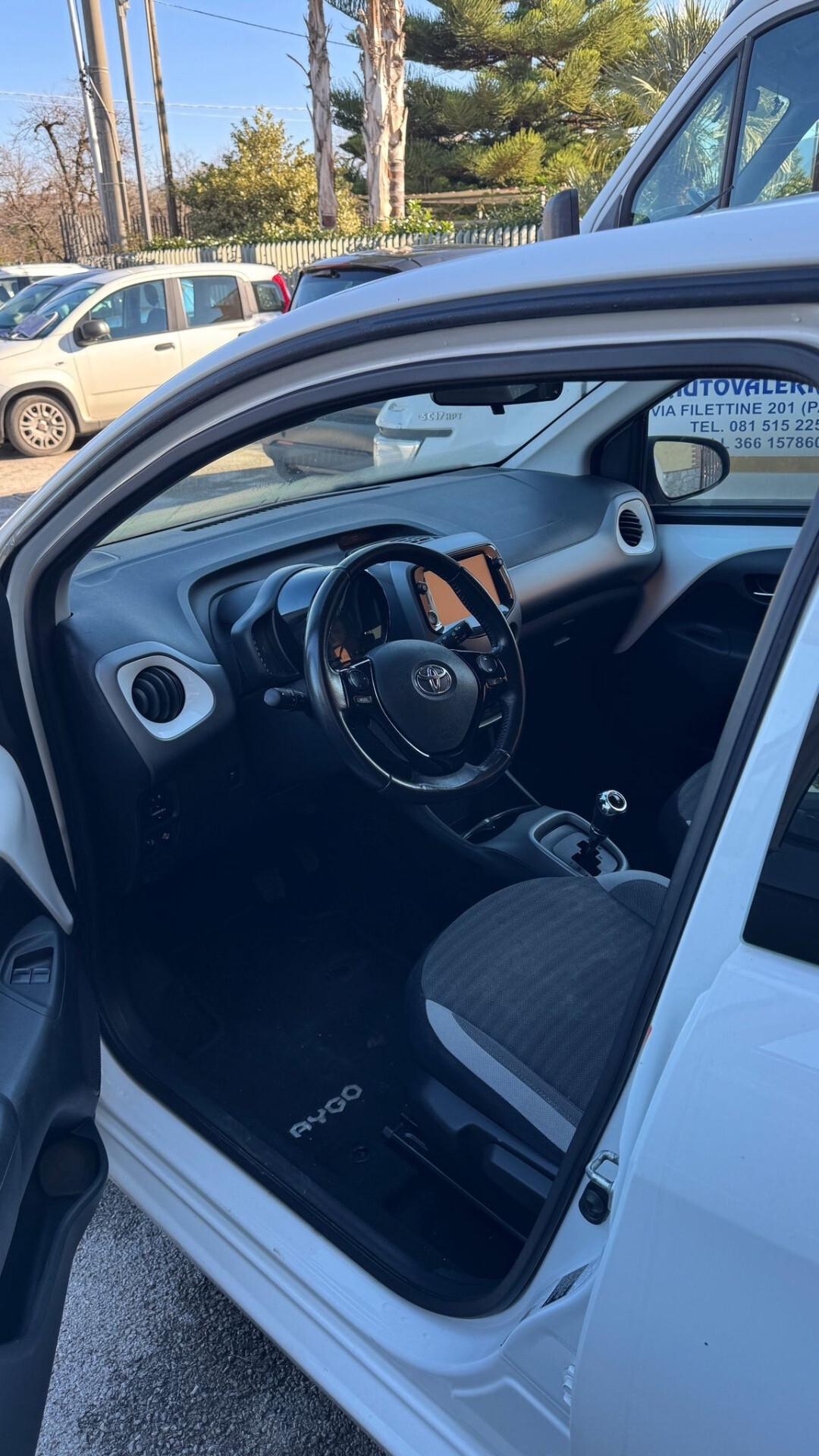 Toyota Aygo 1.0 VVT-i 72 CV 5 porte x-lusiv AUTOMATICA