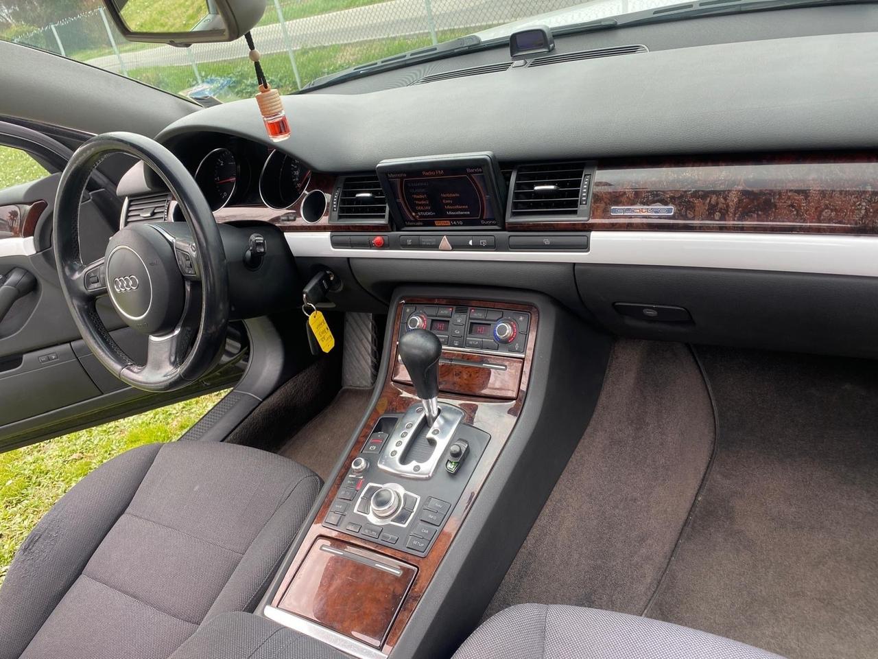 Audi A8 3.0 V6 TDI quattro tiptronic