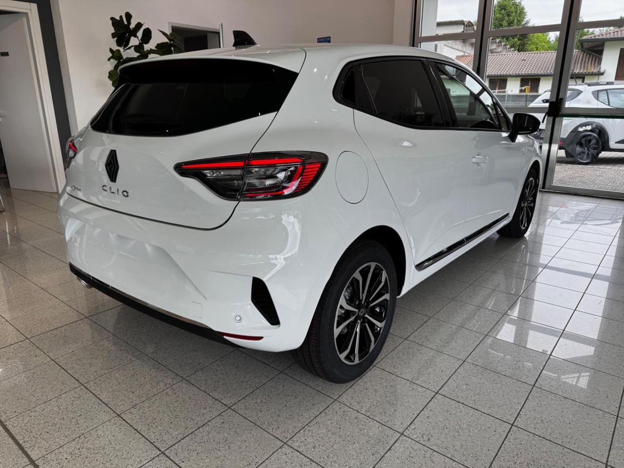 RENAULT Clio V 2023 TCe 100 CV GPL Techno