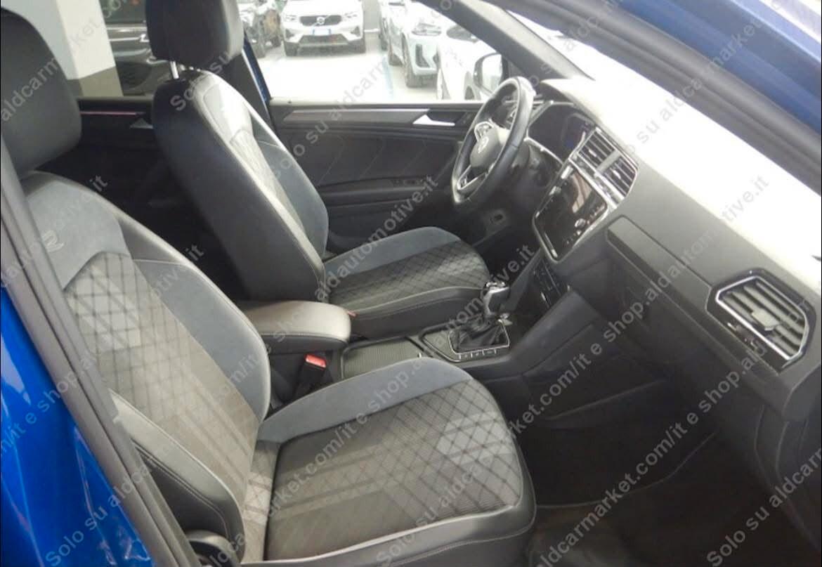 Volkswagen Tiguan 2.0 TDI 150 CV SCR DSG R-Line TETTO NAVY LED BLACK ED. 20