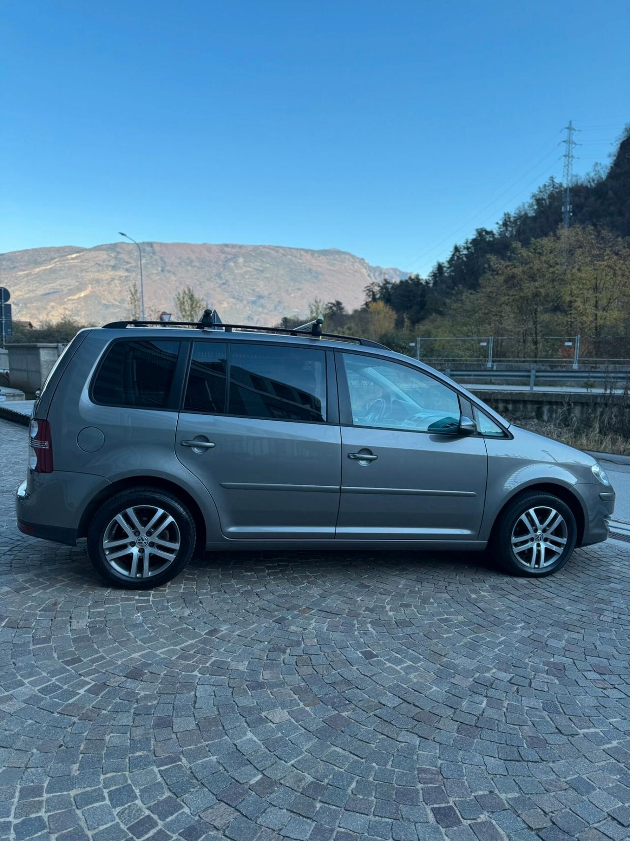 Volkswagen Touran 7 POSTI 1.6 Bifuel GPL ok neopat