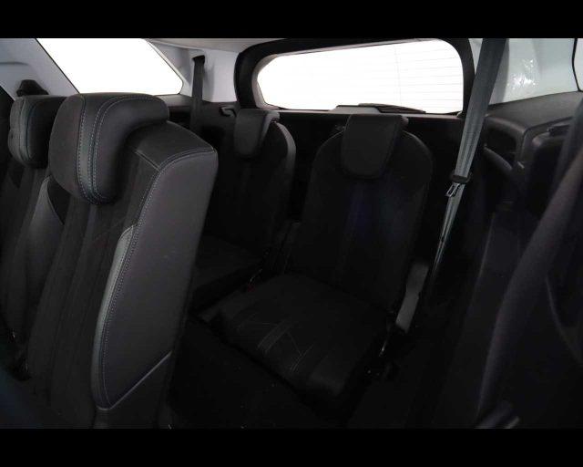 PEUGEOT 5008 BlueHDi 130 S&S EAT8 Crossway