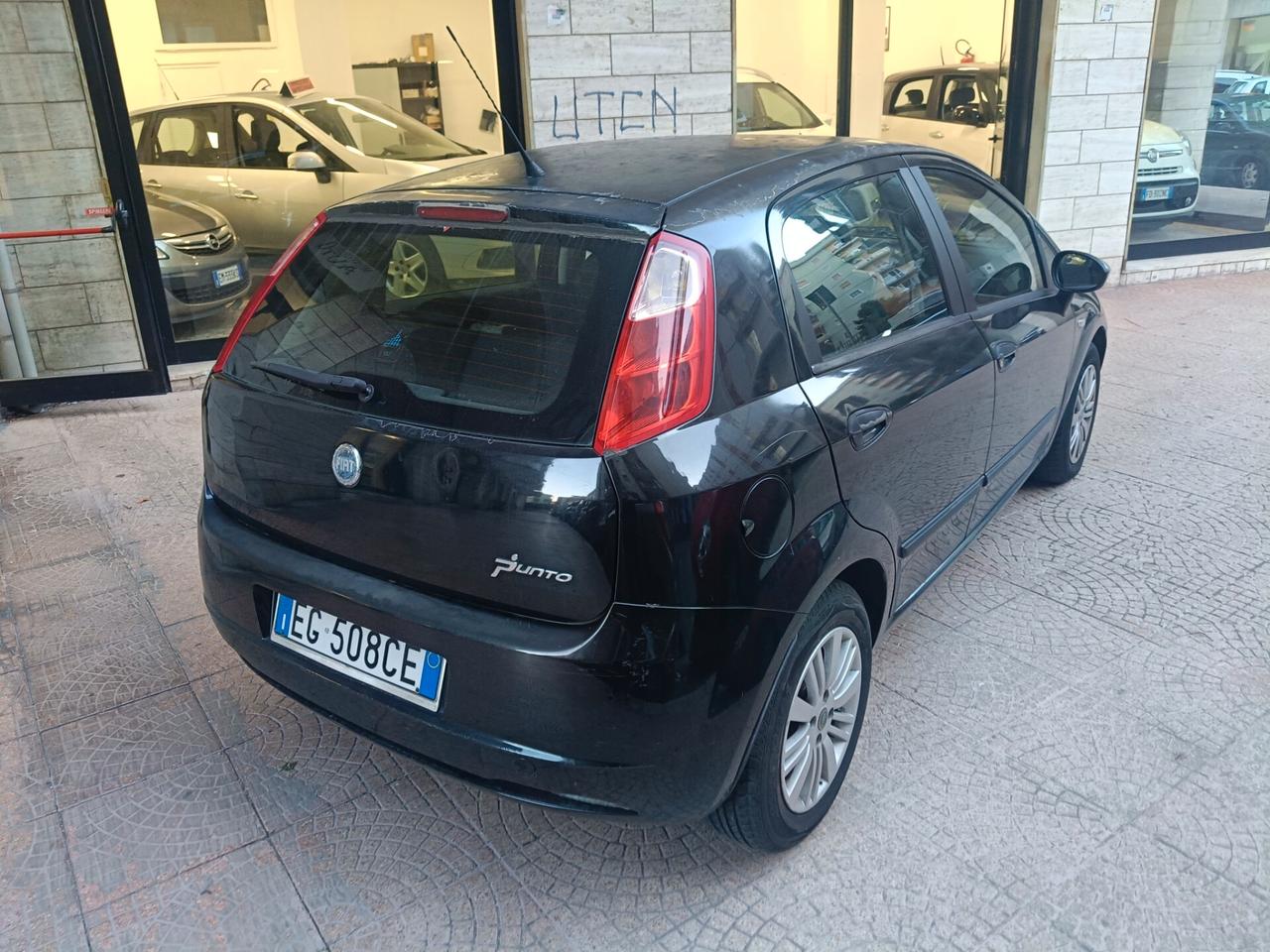 FIAT GRANDE PUNTO 1.2 -VISTA E PIACIUTA -Euro 1490