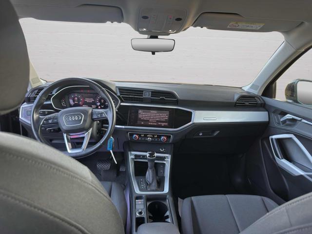 AUDI Q3 40 TDI quattro S tronic Business