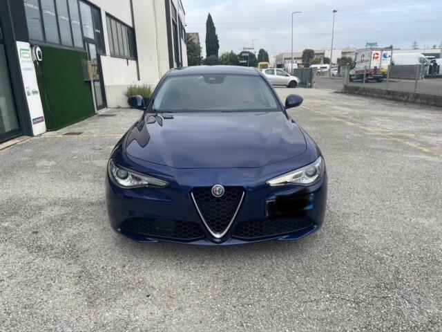 Alfa Romeo Giulia 2.2 Turbodiesel 150 CV AT8