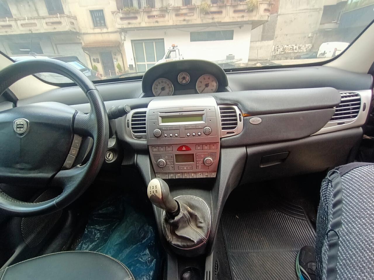 lancia ysilon 1.3 MJET MOTORE RIFATTO KM PERCORSI SOLO 175000 €3.400 TRATT. MomoDesign 2008