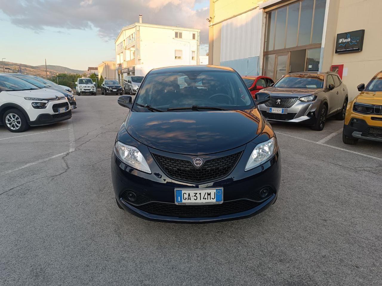 LANCIA Ypsilon 1.2 69 CV 5 porte GPL Ecochic Gold