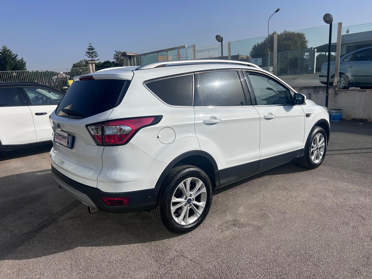 Ford Kuga 1.5 TDCI 120 CV S&S 2WD Powershift Titanium