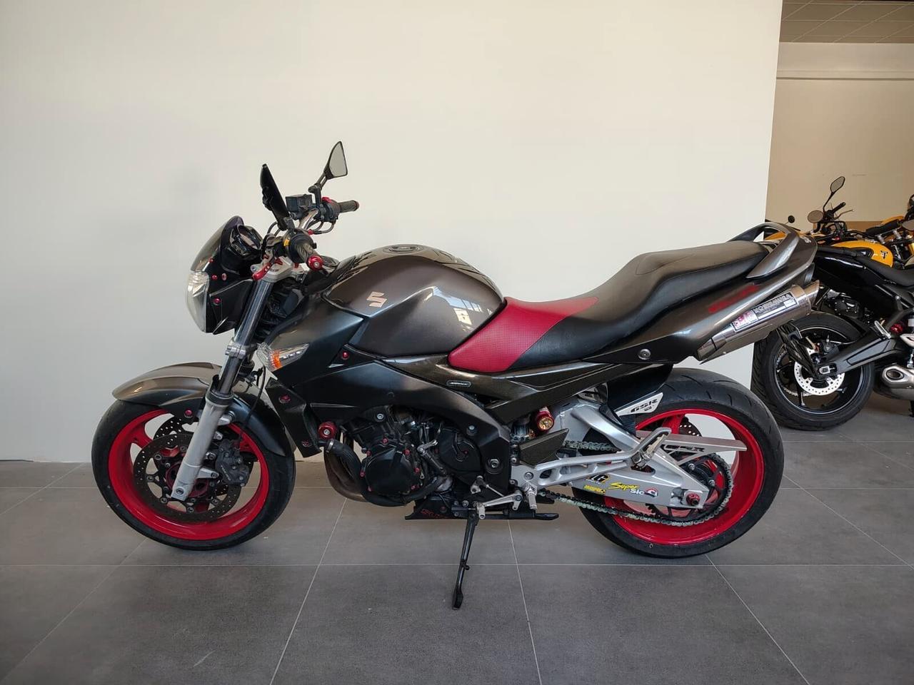 Suzuki GSR 600