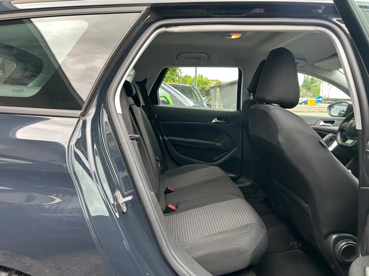 Peugeot 308 BlueHDi 100 S&S SW Business
