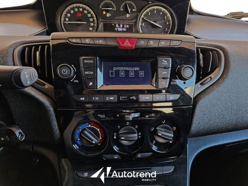 Lancia Ypsilon 1.0 FireFly 69 CV 5 porte S&S Hybrid Silver