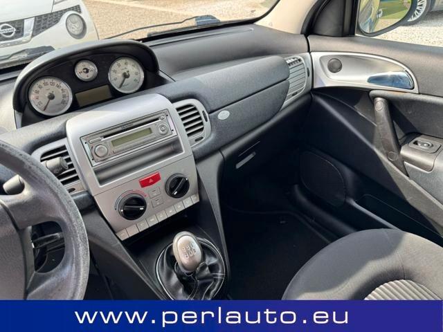 Lancia Ypsilon 1.2 Versus