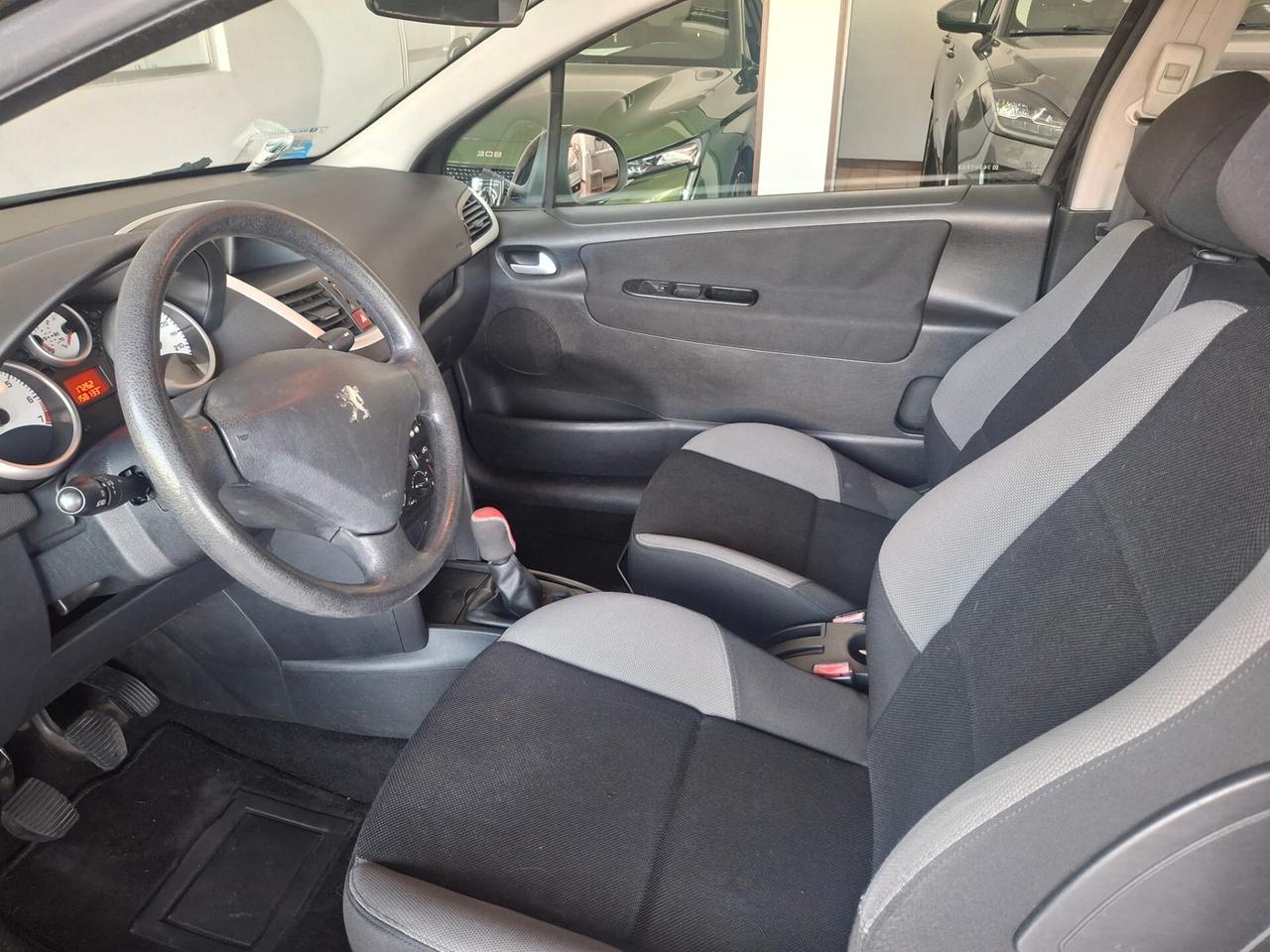 Peugeot 207 * 3p 1.4 8v*CINGHIA FATTA 156000KM