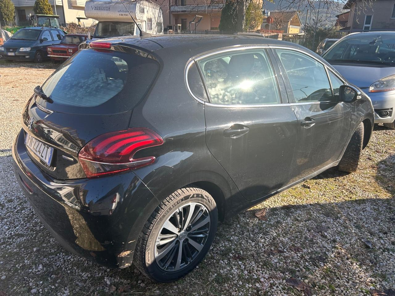 Peugeot 208 PureTech 82 5 porte Allure