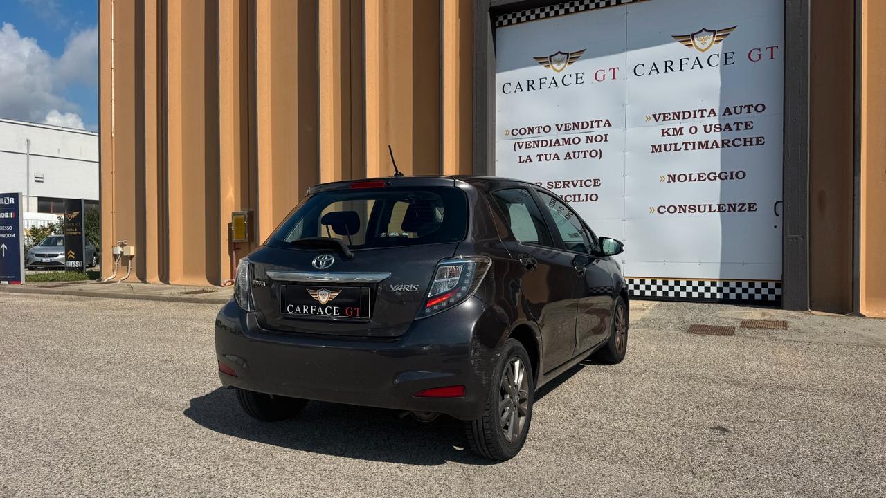 TOYOTA YARIS 1.0B 69CV - 2014