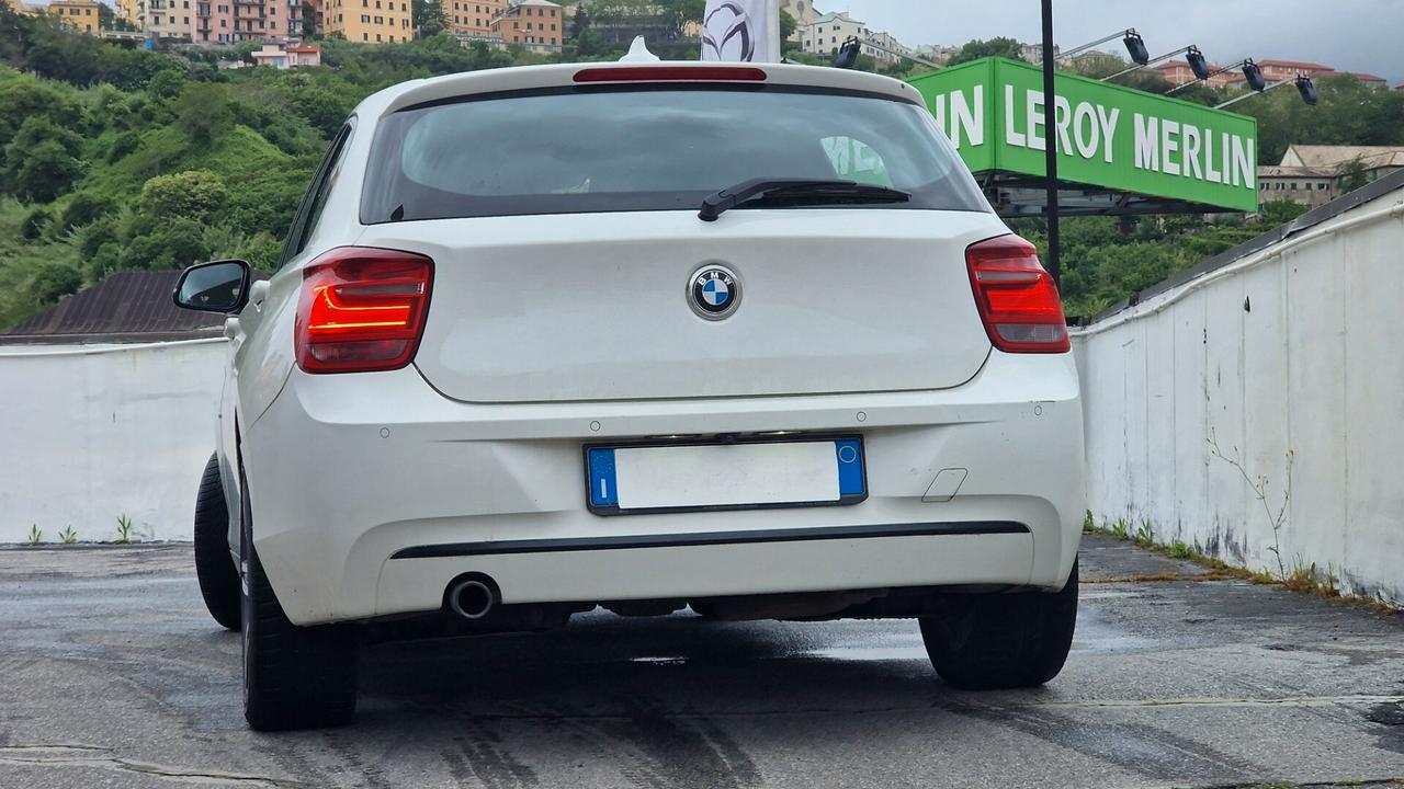 Bmw 116 116d 5p. Urban