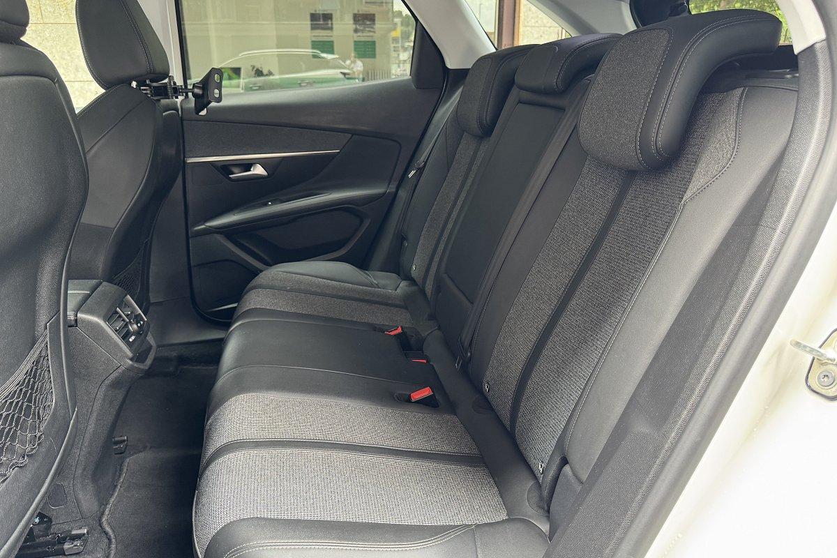 PEUGEOT 3008 BlueHDi 130 S&S EAT8 Allure