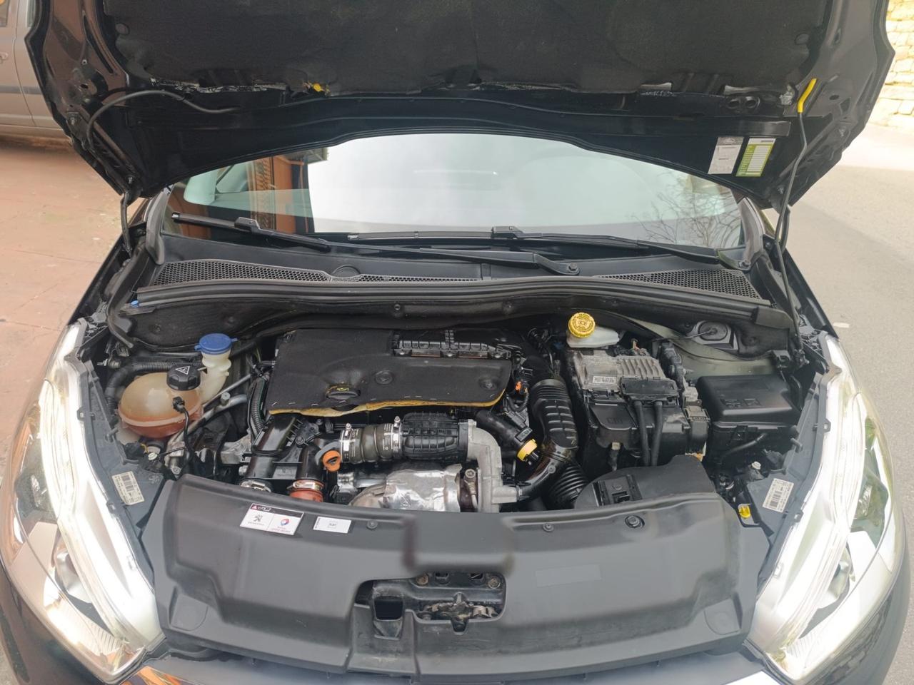 Peugeot 208 BlueHDi 100 5 porte Allure