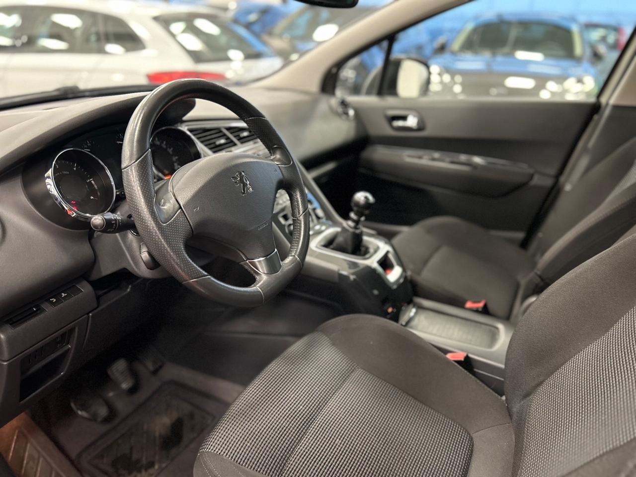 Peugeot 5008 2.0 HDi 150CV Allure