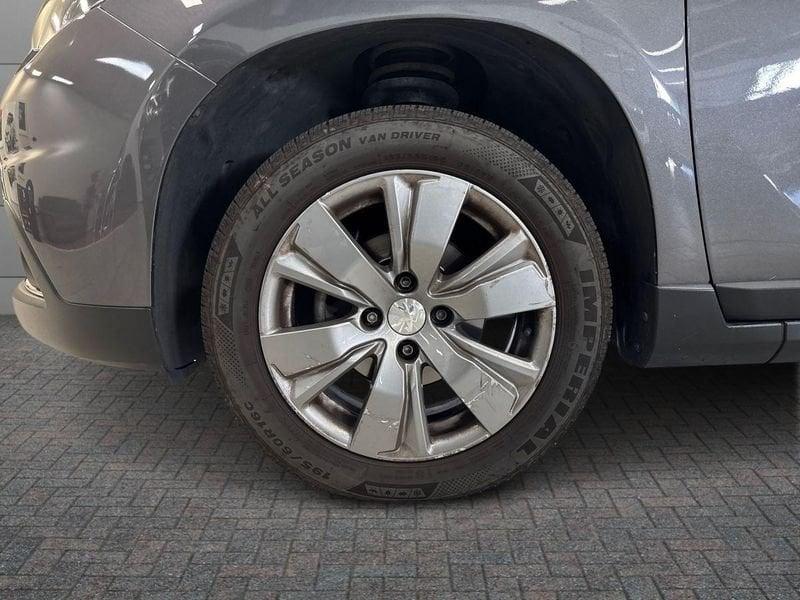 Peugeot 2008 1.5 bluehdi Active s&s 100cv 5marce
