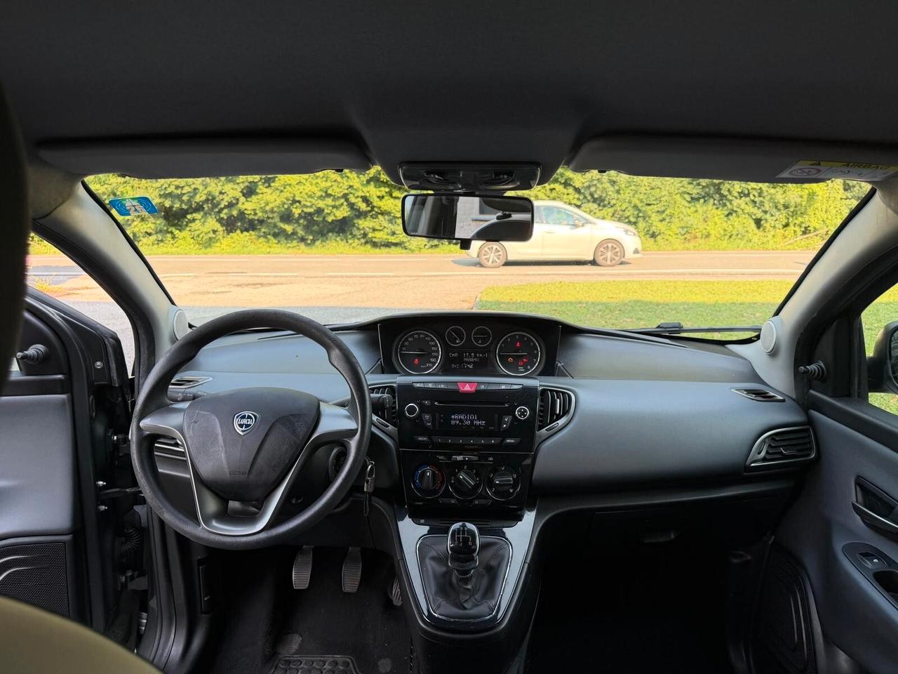 Lancia Ypsilon 1.2 69 CV 5 porte Platinum