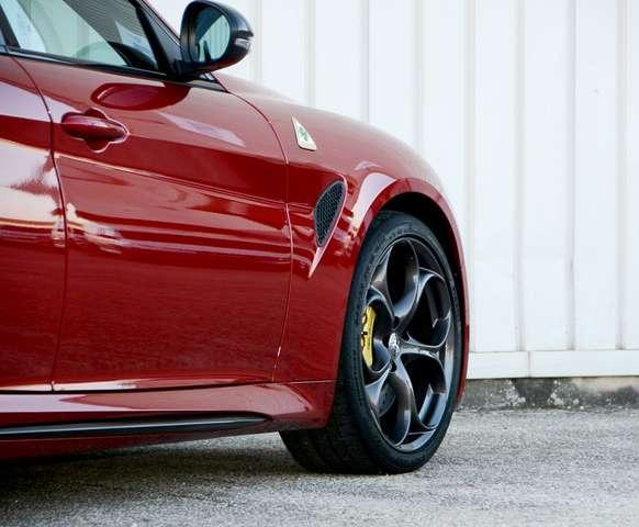 Alfa Romeo Giulia 2.9 V6 Quadrifoglio 520cv EDIZIONE LIMITATA 100th