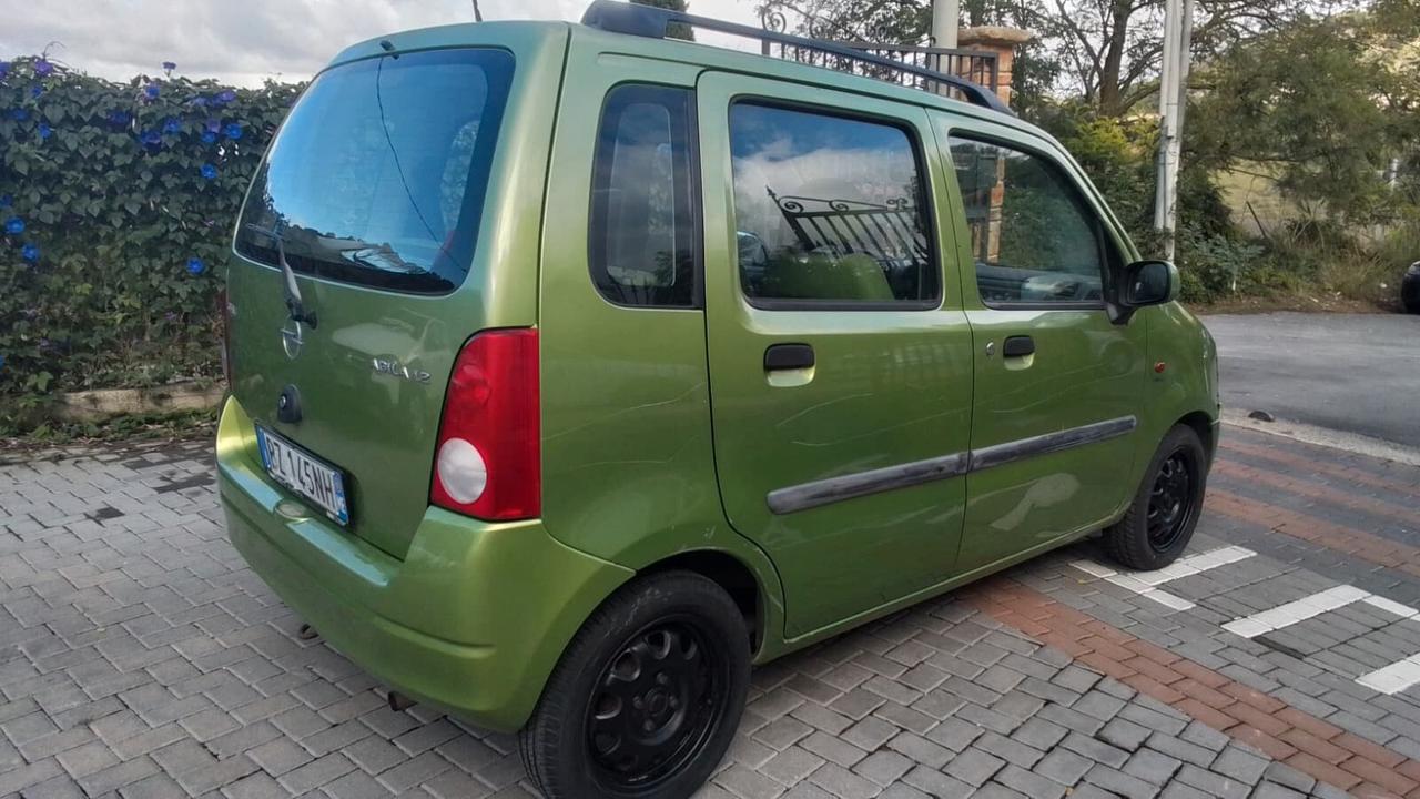 Opel Agila 1.2 16V Comfort