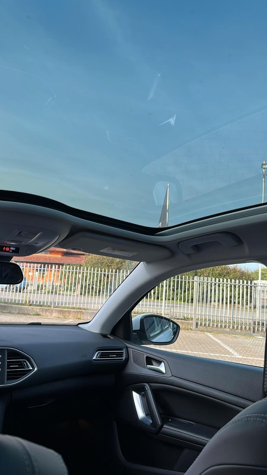 Peugeot 308 BlueHDi 120 S&S Allure