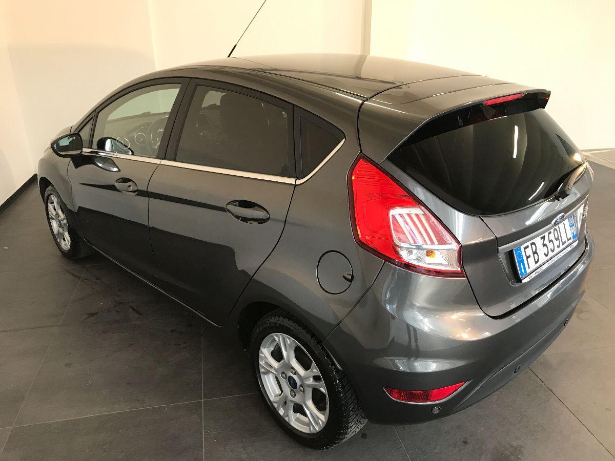 FORD Fiesta 1.5 TDCi 75 CV 5p. Titanium