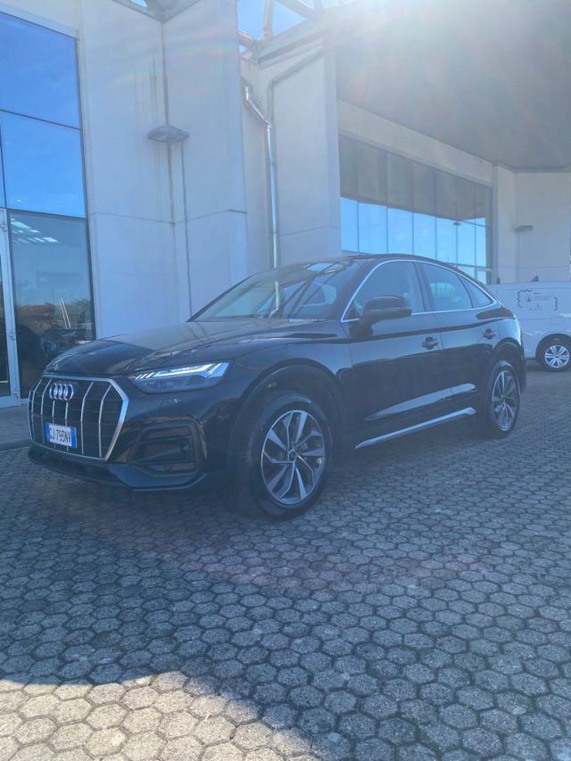 AUDI Q5 40 TDI quattro Business Advanved FARI MATRIX