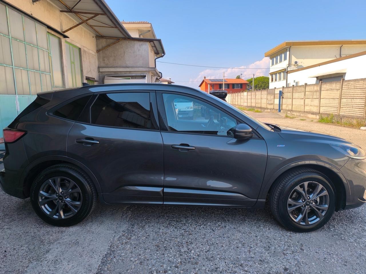 Ford Kuga 2.5 Full Hybrid 190 CV CVT AWD ST-Line Design