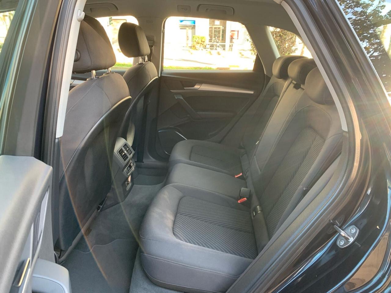 Audi Q5 35 TDI S tronic Business