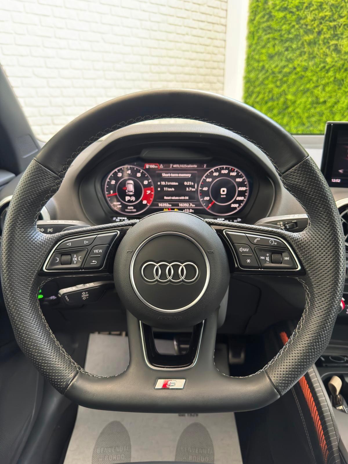 Audi Q2 SQ2 TFSI quattro S tronic