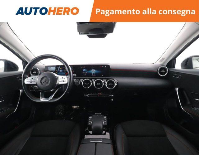 MERCEDES-BENZ A 200 Automatic Premium