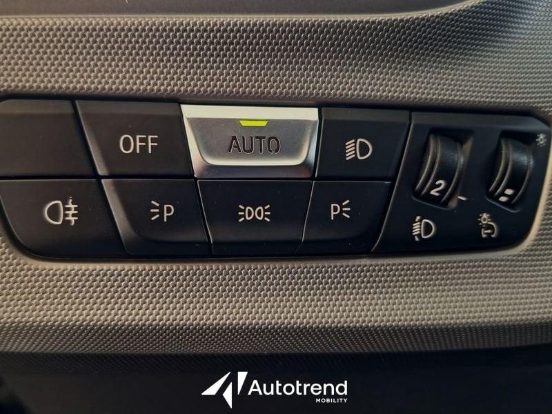 BMW Serie 1 116d 116 CV Automatica 5 Porte Business Advantage