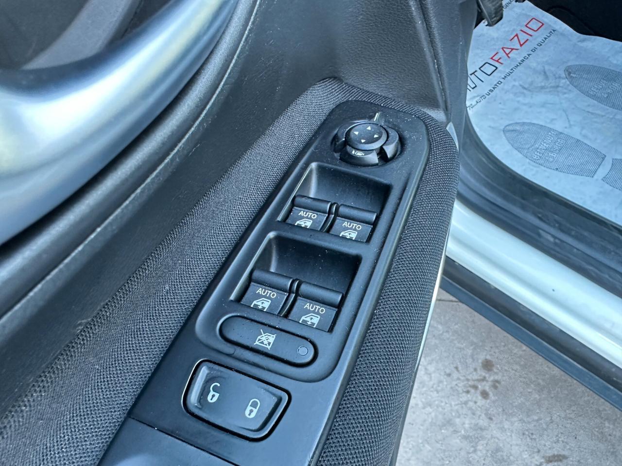 Jeep Renegade 1.6 Mjt 130 CV Longitude Dark night