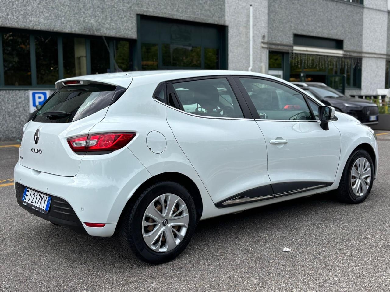 Renault Clio 1.2 75CV 5 porte Zen