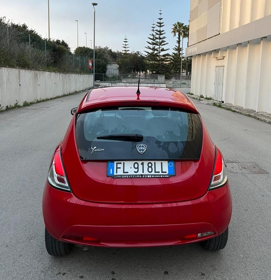 Lancia Ypsilon 1.3 MJT 16V 95 CV 5 porte S&S Silver