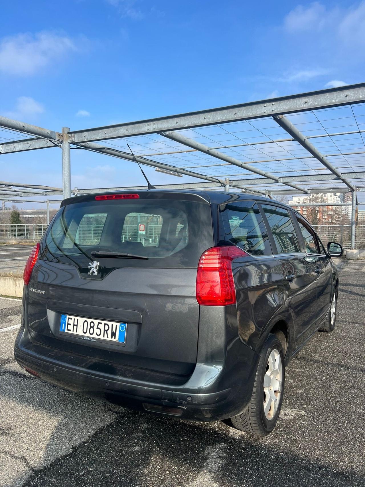 Peugeot 5008 2.0 HDi 150CV Business