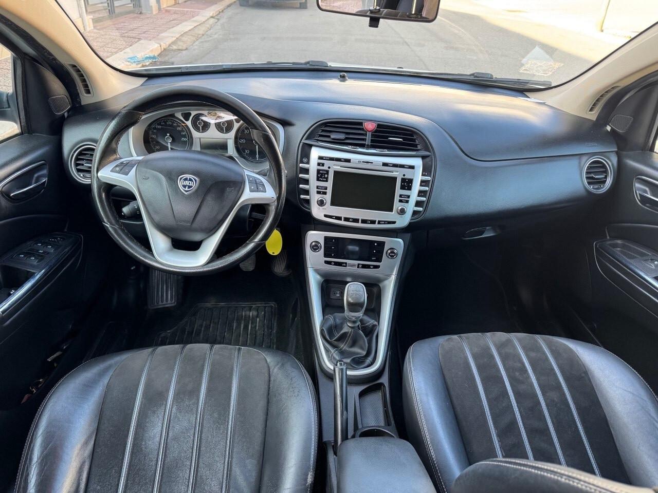 Lancia Delta 1.6 MJT DPF Gold