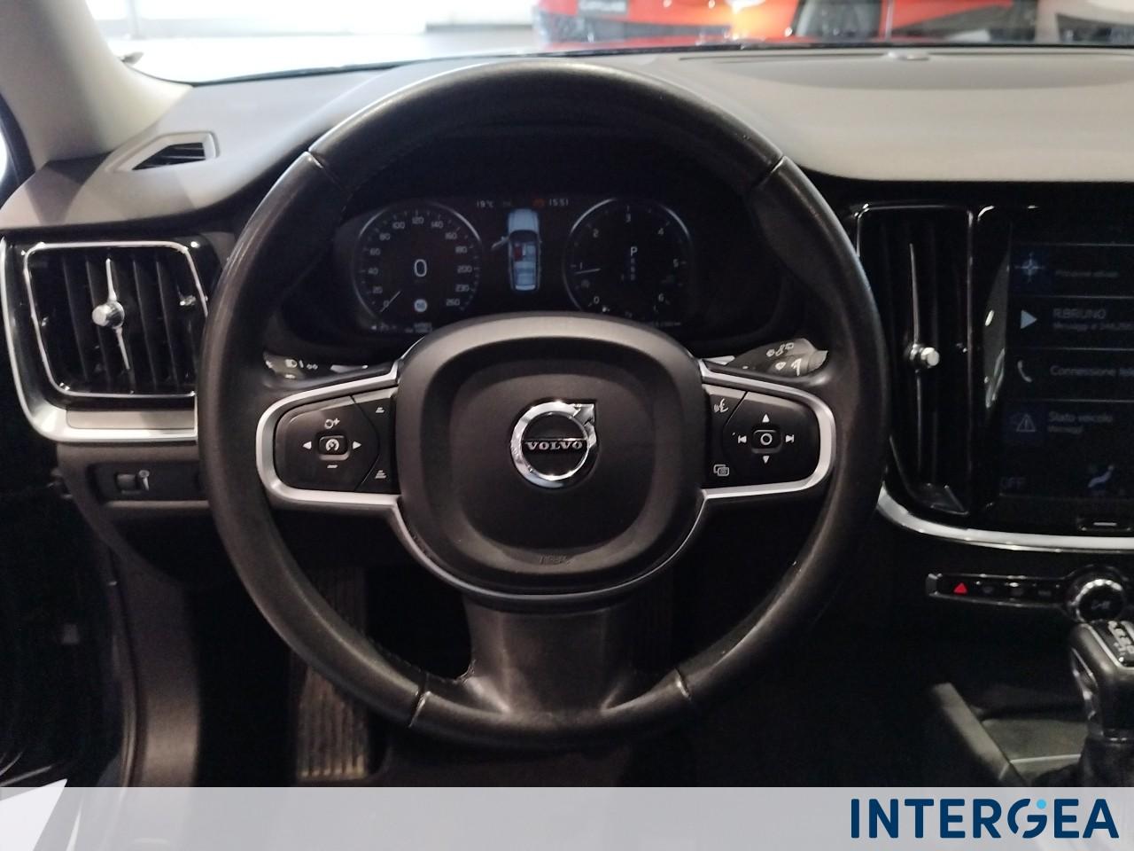 VOLVO V60 2.0 d3 Business geartronic my20