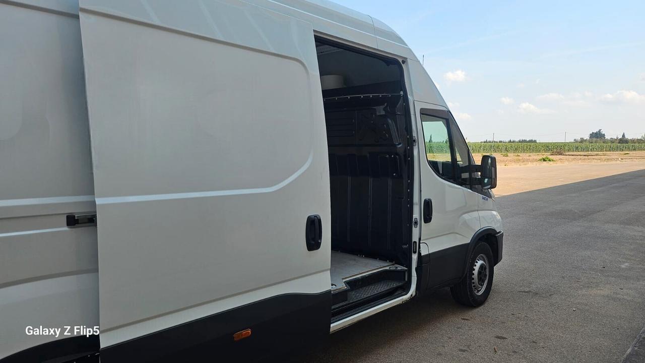 Iveco Daily 35S14 Passo Lungo Tetto Alto autocarro / furgone Maxi L4 H4