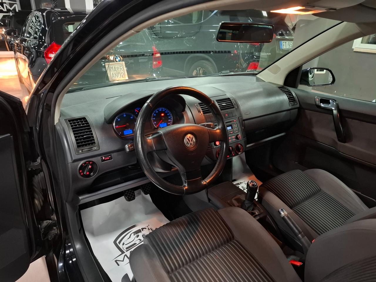 Volkswagen Polo 1.4 TDI 3 porte Sportline NEOPATENTATI