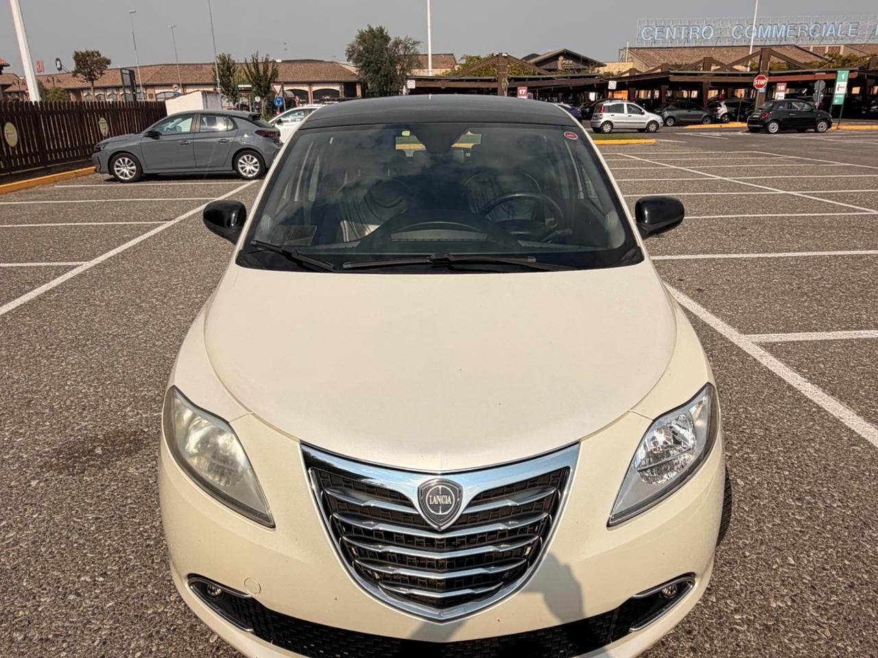 Lancia Ypsilon 1.2 69 CV 5 porte S&S Platinum